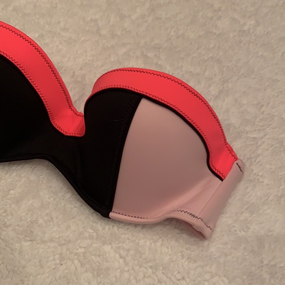 Victoria’s Secret Color Block strapless bikini top - Picture 5 of 11